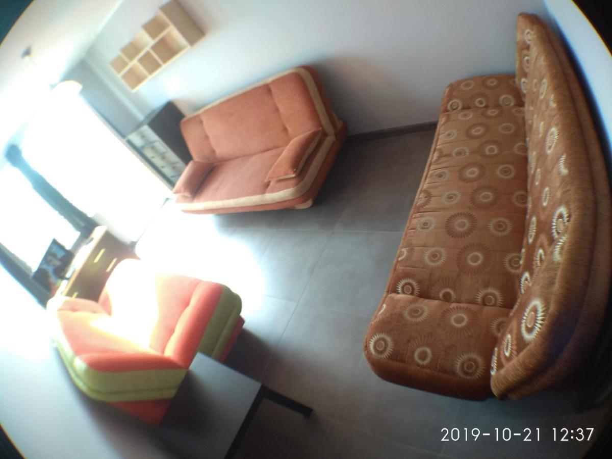 2120 Przyjazni 4 - Tanie Pokoje - Samodzielne Zameldowanie - Self Check In พอซนาน ภายนอก รูปภาพ